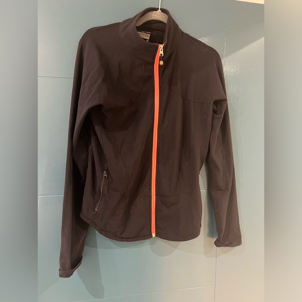 LULULEMON ZIP UP